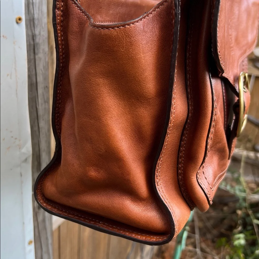 Coach - Picture 2 of 11